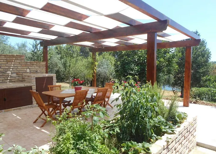 Tre Laghi Rustic With Pool Διαμέρισμα