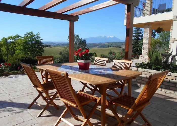 Διαμέρισμα Tre Laghi Rustic With Pool