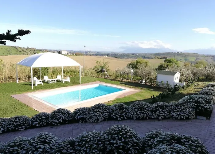 Tre Laghi Rustic With Pool Citta Sant'Angelo